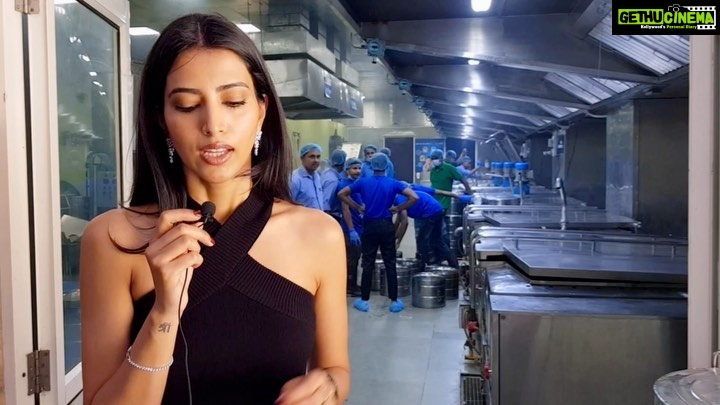 Manasvi Mamgai Instagram - Earlier this year I became an ambassador for Akshaya Patra Foundation (LA chapter). AP is an non profit that provides hot, nutritious lunches to over 2 million children in 20,000 schools, across India, every day. Since I was in India I got to visit one of their kitchens that I had heard so much about and I was seriously blown away by the technology and the quality of food. What makes me believe in them is the financial transparency that is available to the public. Please help me spread awareness and raise funds to bring them closer to their mission to feed 5 million children each day by 2025. ❤️ link in bio New Delhi