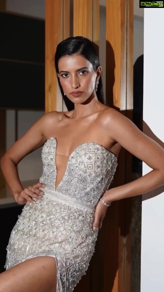 Manasvi Mamgai Instagram - One of my recent favorite looks that couldn't fit into just one carousel! 📸✨ Outfit & Styling @saishashindeofficial @officialsaishashinde Photo: @photoeekaysid Hair: @arifayadav_make_you_gorgeous