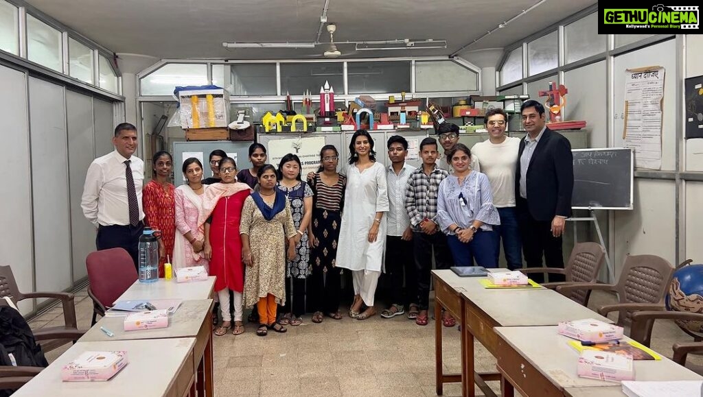 Manasvi Mamgai Instagram - Went through a roller coaster of emotions yesterday after spending the day at The National Association for the Blind, Mumbai. Thank you @raj.elara I am so inspired by your mission to serve others, which I am beginning to realize is the true purpose of life. National Association for the Blind (Mumbai)