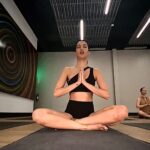 Manasvi Mamgai Instagram - Started a 4 week @artha summer body challenge with my girl @cristianadaia last week 💪🏽👊🏼🧘‍♀️🧖🏽‍♀️ Will I make it to the end? #wellness #community #consistency ARTHA, a Wellness Sanctuary