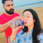 Mani Bhattacharya Instagram - Kanjoos🙏 #trendingreels #funnycouples #funny #viralreels #funnymemes #viral