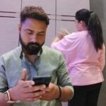 Mani Bhattacharya Instagram – Rajaji Tumse Dil Lagane Ki Saaza Hain😁🧿🙏

#funny #funnyvideos #trendingreels #funnycouples #viral #viralreels