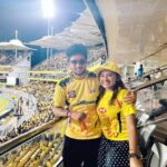 Mani Chandra Instagram - IPL celebration with my darlings 🥳❤️ One of the most funfilled day ever 🥳🥳🥳 #csk #yellowlove 💛 @im_raveena_daha @kuraishi_the_entertainer @samyuktha_shan @yashikaaannand