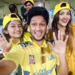 Mani Chandra Instagram - IPL celebration with my darlings 🥳❤️ One of the most funfilled day ever 🥳🥳🥳 #csk #yellowlove 💛 @im_raveena_daha @kuraishi_the_entertainer @samyuktha_shan @yashikaaannand