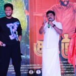 Mani Chandra Instagram – #kudimahaan audio launch 🔥❤️
Fun moments with @1gpmuthu @arun_aravind_twins @vjpaaru ❤️❤️❤️

All the best team ❤️🔥

@scenariomediaworks_offl

@vijaysivan_ @chandiniofficial @prakashplays @meyyendiran88 @suresh.chakravarthy  @namonarayananoffl @honestraj.vijay_tv @tanujmenon_offl @theroadmap_digital @trendmusicsouth @radiocitytamil_ 

@bnellaiyappan @NARESHKUMAR2808  @rpmanivannan25 @suresh_actor @la.dino40 @dir_christopher  @na_than_david @Rathanrocks @Sathish98407
@a._john_pro @shibuneel @finetrimstudios @yadav_jbs @priyaa.karan @priyaharie @PREMKARUNTHAMALAI @heroic_kid @prabanjs_Official
@SakthipriyanCi1 @amir_ads
@manichandra_official @keshavvinodofficial @velssing @sudharsan_hemaram 
 @vishnu_m_n @shehnaiballeshofficial @shruthi4250 @vjganesan