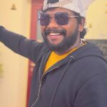 Mani Chandra Instagram - Comment whose smile is cute 🥰 😜 #romancham #tskvijaytv #tsk #switzerland #fun @chuttiaravind anna @im_raveena_daha @tharshan_93