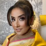 Manisha Koirala Instagram - Back in my favourite attire #saree !!!