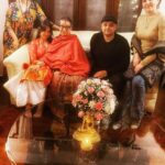 Manisha Koirala Instagram - Tihar ko shubhkaamna..from ours to yours 🪔🪔🪔 @yminiik @sushilaartsacademy @siddhartha.koirala