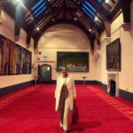 Manisha Koirala Instagram – Tea reception and tour with the Chairman for Culture @munsur.ali 
@guildhallartlondon @cityoflondon City of London Guildhall