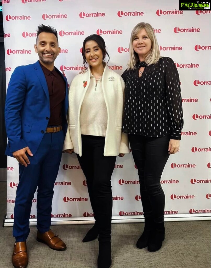 Manisha Koirala Instagram - Yesterday ITV1 @Lorraine morning show with @doctoramirkhan Gp raising awareness on ovarian cancer n importance of preventive lifestyles !!