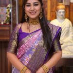 Manjula Paritala Instagram – #Happy Deepawali 🪔 #deepawalivibes⭐️✨💥⭐️ #deepawalicelebration 

#twillikkathsarees @roopikahandlooms
