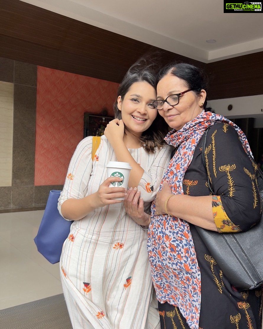 Mansi Srivastava Instagram - Mom’s day out ❤️❤️❤️