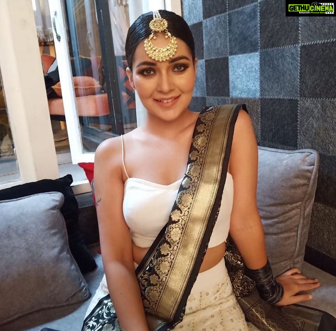 Mansi Srivastava Instagram - #hairstylist #💁♀️ #❤️ @dearmansi