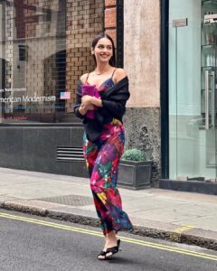 Manushi Chhillar Instagram - Make a wish…🩷💚🩷💚