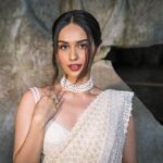 Manushi Chhillar Instagram - Saree dreams and starry gleams.🌟