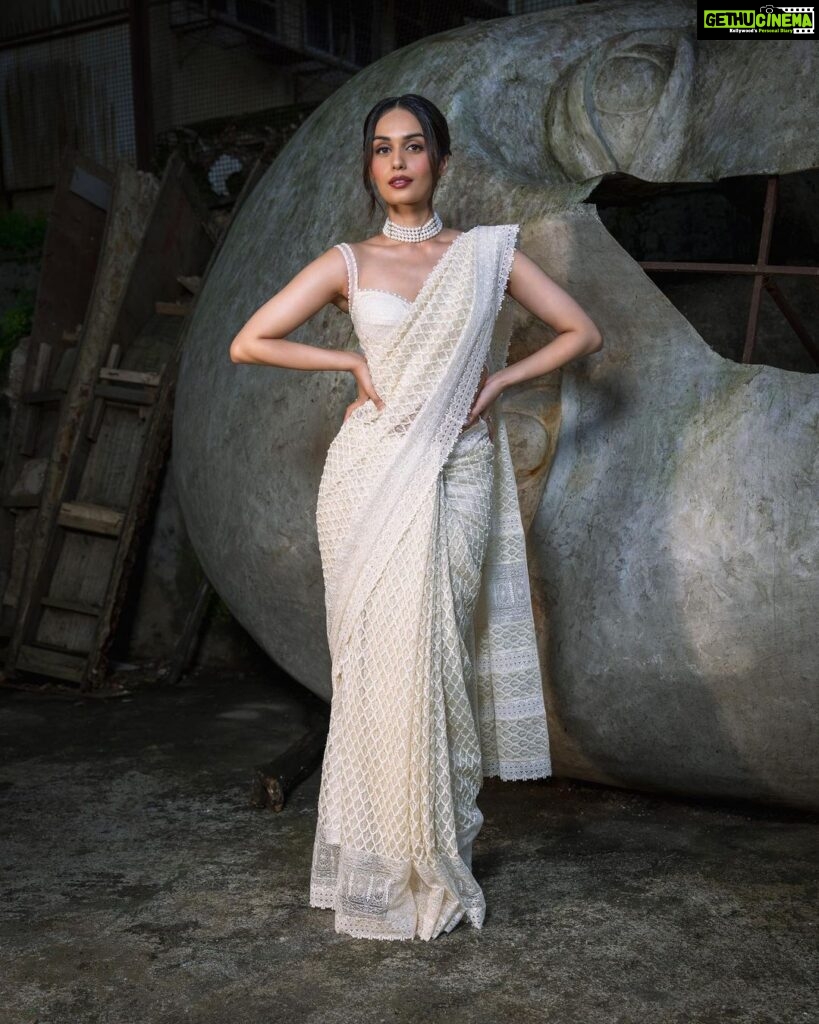Manushi Chhillar Instagram - Every Saree tells a story, can you read mine? 🤍