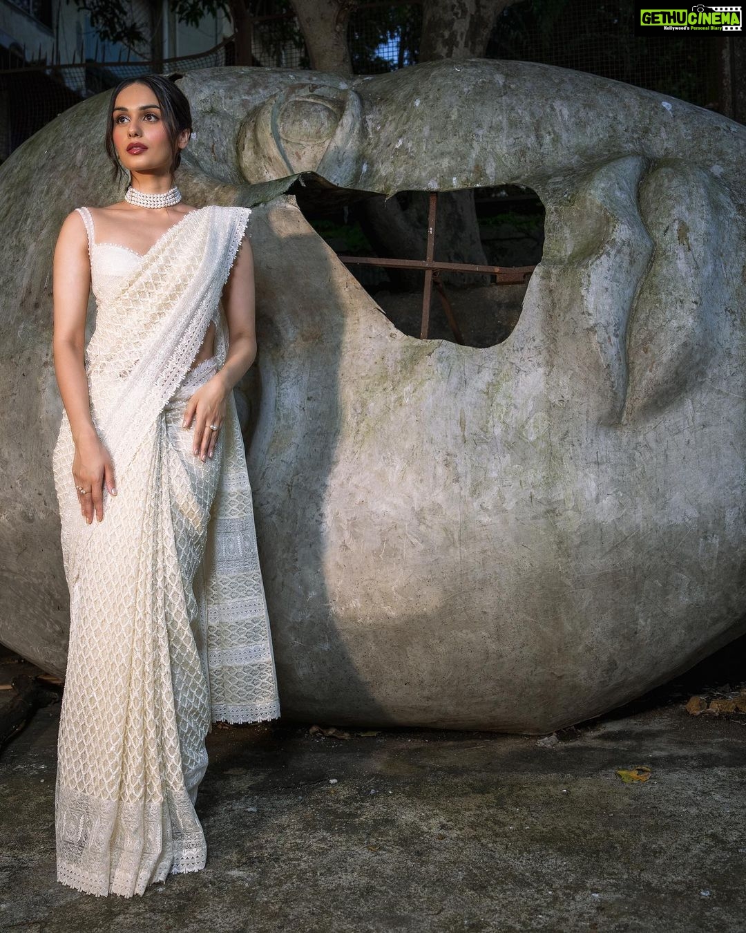 Manushi Chhillar Instagram - Every Saree tells a story, can you read mine? 🤍