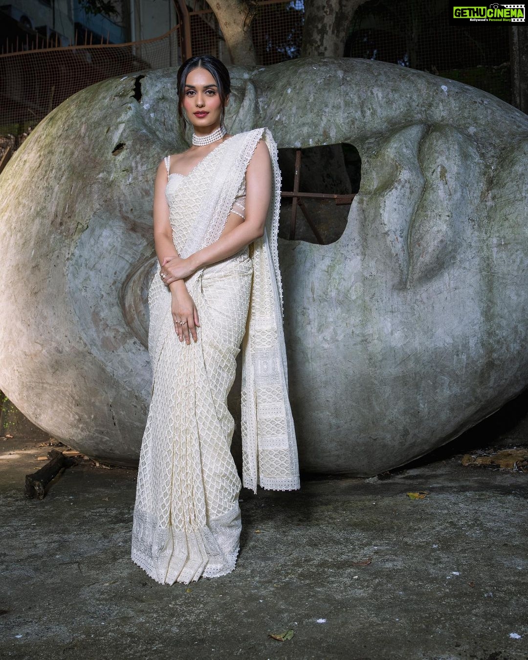 Manushi Chhillar Instagram - Every Saree tells a story, can you read mine? 🤍