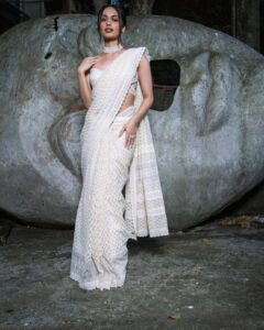 Manushi Chhillar Instagram - Every Saree tells a story, can you read mine? 🤍