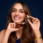 Manushi Chhillar Instagram – It’s surreal to think I started my journey with Estée Lauder just 1 year ago with the Advanced Night Repair campaign.
Since the time I have discovered the #AdvancedNightRepair serum and its 7 powerful benefits, I don’t think I can ever skip this part of my skincare routine 😍
And now being associated with the brand that I not only love but strongly advocate, is a dream come true! ❤ 
#Throwback #EsteeGlobalAmbassador #EstéeLauderIndia