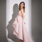 Manushi Chhillar Instagram - All dolled up 💖💖 #Filmfare Outfit - @surya___sarkar Accessories - @renuoberoiluxuryjewellery Ear cuffs - @ayanasilverjewellery Footwear - @stevemadden Styled by - @sheefajgilani Assisted by - @astha_kothari Photography - @tianakamtephotography Hair - @makeupbyapurva Studio - @stu.dio84 Mumbai, Maharashtra