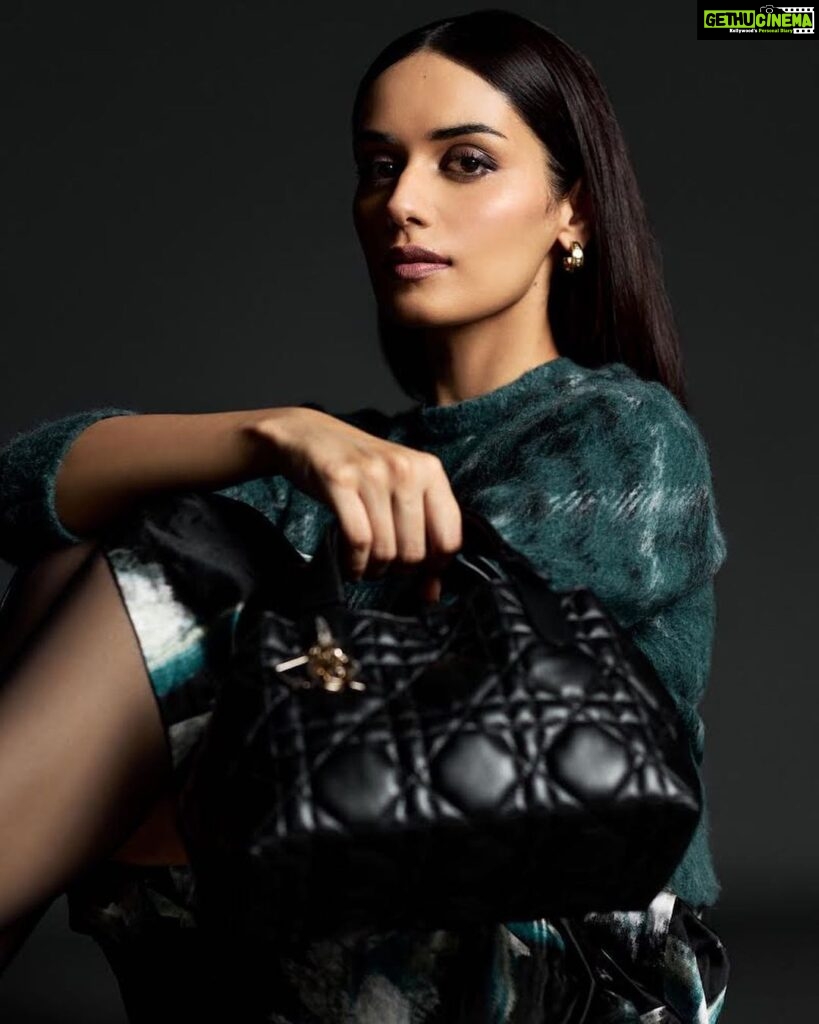 Manushi Chhillar Instagram - My date with the Dior Toujours🖤🖤 @Dior #DiorAW23​ #Diortoujours Styled by @sheefajgilani Shot by @frontrowgypsy