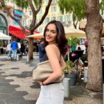 Manushi Chhillar Instagram – New hair!!! ❤️❤️❤️
(Just French stuff 💁🏻‍♀️💁🏻‍♀️) Nice Côte d’Azur