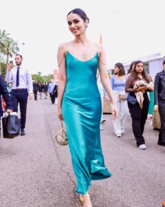 Manushi Chhillar Instagram - Just a normal day at #Cannes 
👗👗👗

Outfit - @galvanlondon
HMU - @gpkritikos 
Earrings - @viangevintage
Ring- @bblinggbymeghana 
Footwear - @giuseppezanotti
Bag - @aispi.co x Rosantica
Styled by - @sheefajgilani 
Team - @astha_kothari @sabrinawhite98 @everythingsanch @kanishka.__