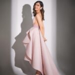 Manushi Chhillar Instagram - All dolled up 💖💖 #Filmfare Outfit - @surya___sarkar Accessories - @renuoberoiluxuryjewellery Ear cuffs - @ayanasilverjewellery Footwear - @stevemadden Styled by - @sheefajgilani Assisted by - @astha_kothari Photography - @tianakamtephotography Hair - @makeupbyapurva Studio - @stu.dio84 Mumbai, Maharashtra