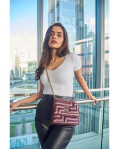 Manushi Chhillar Instagram - Day with @jimmychoo ✨

#JimmyChoo #FridayVibes #Collab