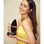 Manushi Chhillar Instagram - Debut films are special but winning awards for your debut film is an even more special feeling! Thank you @filmfareme for validating my effort as an actor in #SamratPrithviraj and for honouring me with the ‘Outstanding Debut of the Year’ award! Promise to work harder in every film that I do and try and win all the love that I can get from here on… 🙏 Dubai UAE