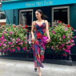Manushi Chhillar Instagram - Make a wish…🩷💚🩷💚 London, United Kingdom