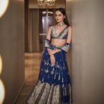 Manushi Chhillar Instagram - 💙💙 #HappyDiwali 🪔🪔