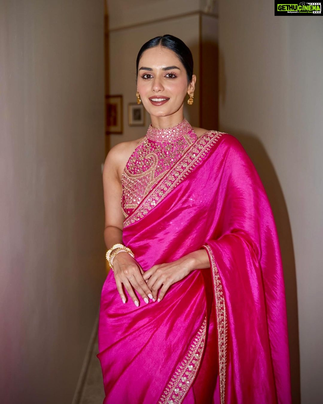 Manushi Chhillar Instagram - 🩷🩷 @mumbaifilmfestival ready!