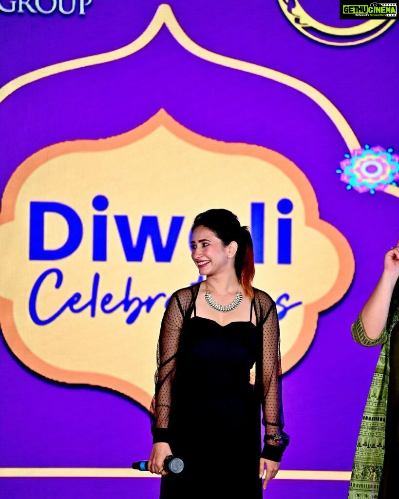 Manvita Kamath Instagram - What an amazing time at the Landmark Group's Diwali celebration! Shoutout to Sucheta for such a memorable event. Grateful to be a part of it! 🙏✨ #DiwaliCelebration #Gratitude #MemorableMoments . . @landmarkgroupofficial @itssucheta @bbenindia @missmomo.in @sowmya.sk