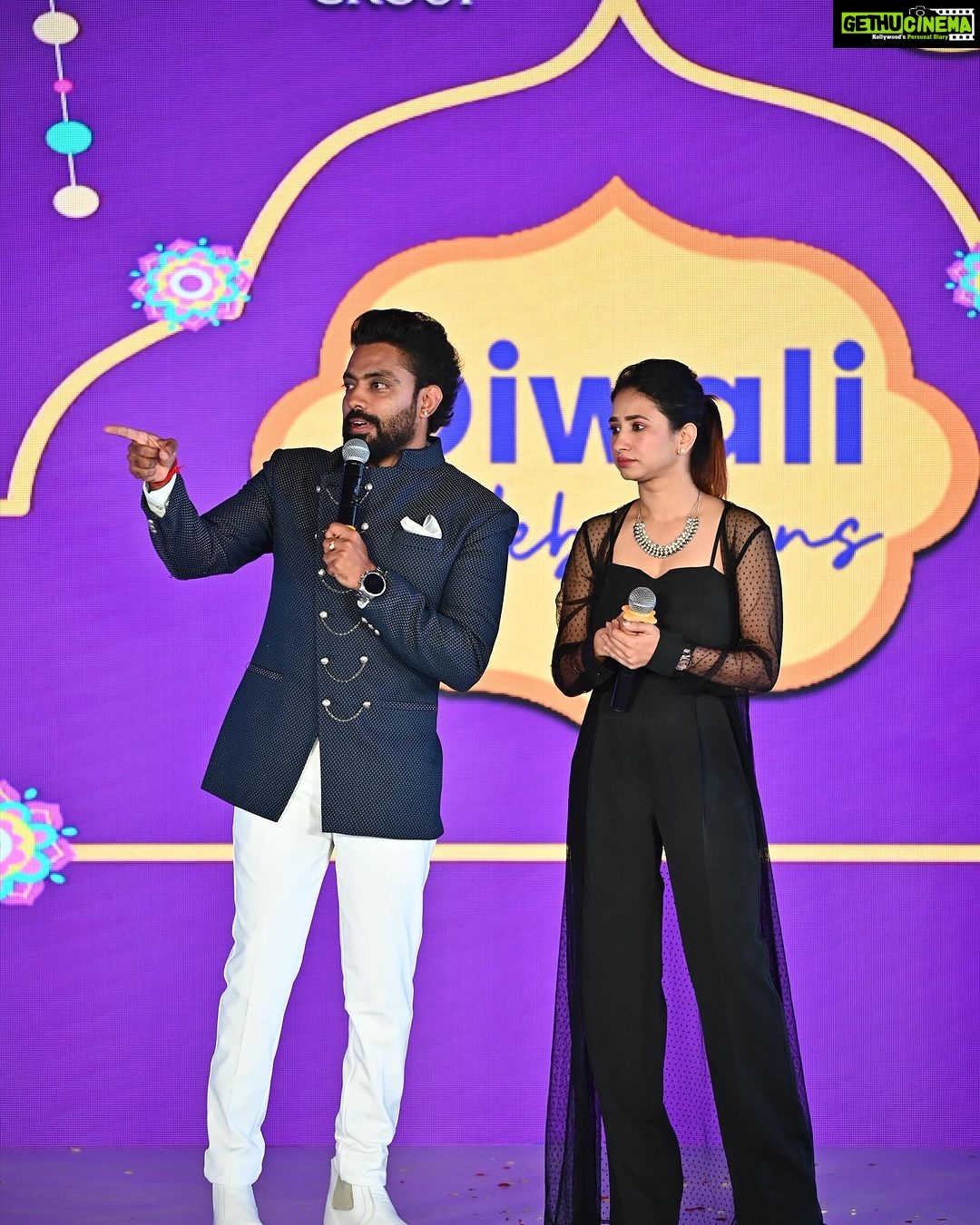 Manvita Kamath Instagram - What an amazing time at the Landmark Group's Diwali celebration! Shoutout to Sucheta for such a memorable event. Grateful to be a part of it! 🙏✨ #DiwaliCelebration #Gratitude #MemorableMoments . . @landmarkgroupofficial @itssucheta @bbenindia @missmomo.in @sowmya.sk