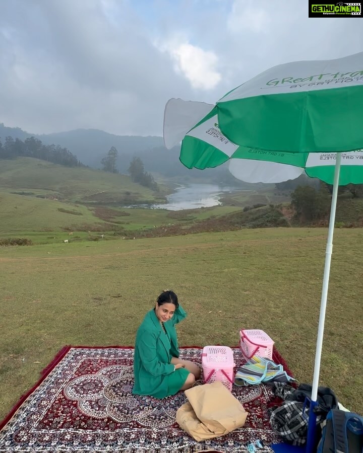 Manvita Kamath Instagram - Great Trails really knows how to create a paradise-like picnic experience in Kodai. Thank you, Great Trails, for arranging such a memorable and picturesque picnic in Kodai! π³π§Ίπ #ParadiseInKodai @greattrailsbygrt @arunraj_grt ππ