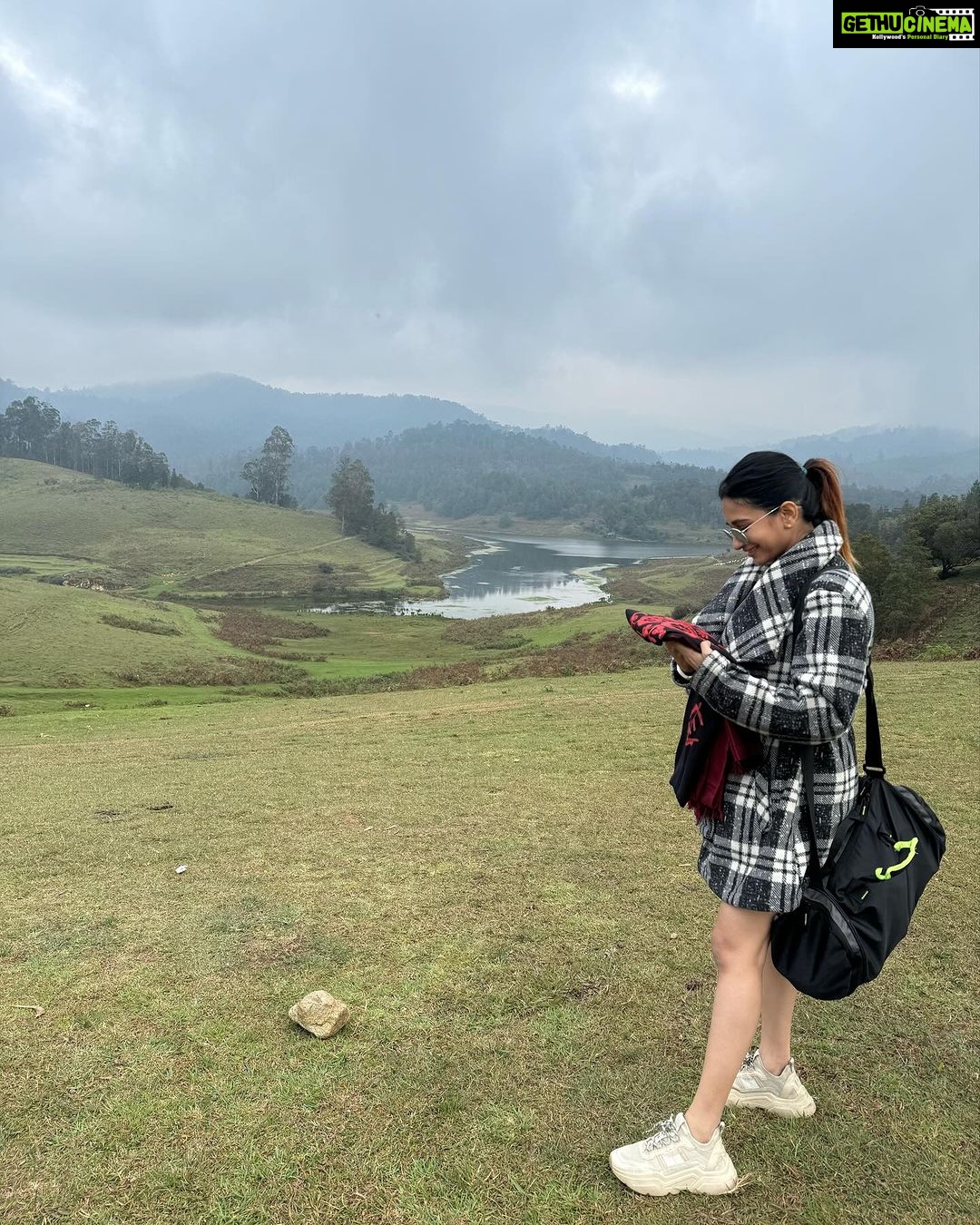 Manvita Kamath Instagram - Great Trails really knows how to create a paradise-like picnic experience in Kodai. Thank you, Great Trails, for arranging such a memorable and picturesque picnic in Kodai! π³π§Ίπ #ParadiseInKodai @greattrailsbygrt @arunraj_grt ππ
