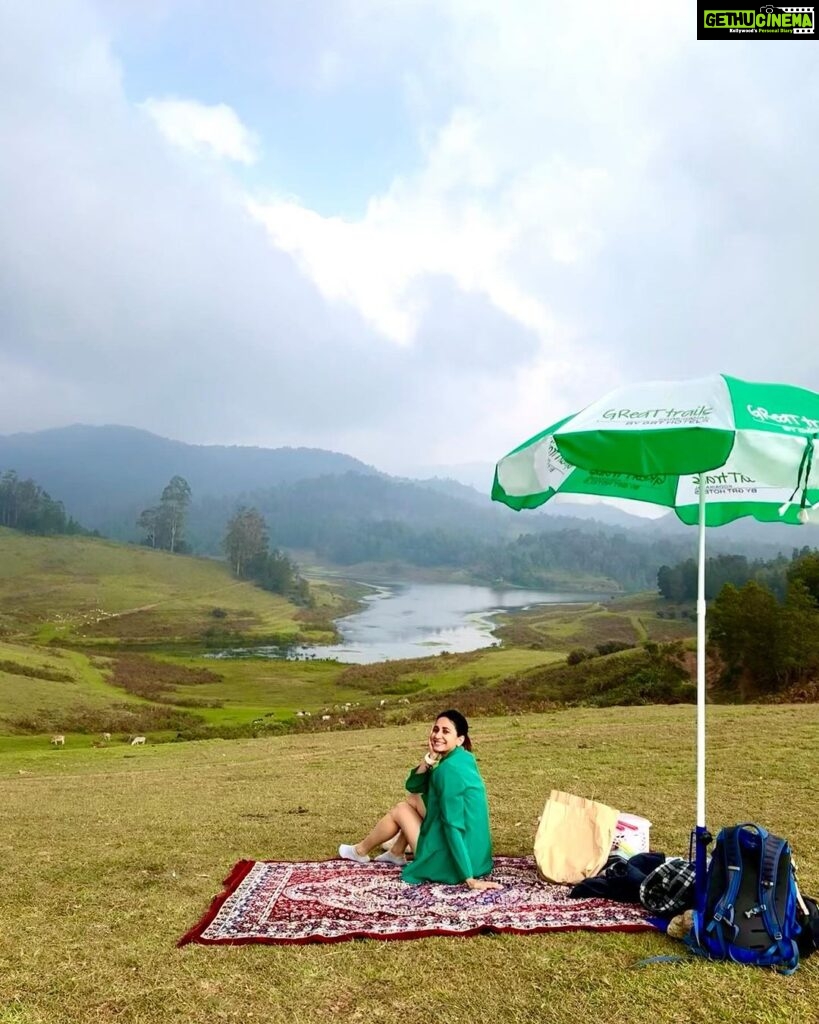Manvita Kamath Instagram - Great Trails really knows how to create a paradise-like picnic experience in Kodai. Thank you, Great Trails, for arranging such a memorable and picturesque picnic in Kodai! 🌳🧺🌞 #ParadiseInKodai @greattrailsbygrt @arunraj_grt 🍀🍀