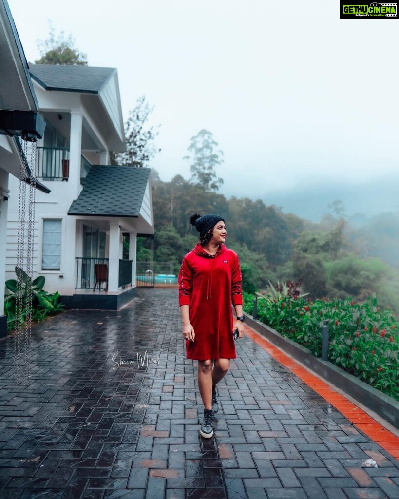 Mareena Michael Kurisingal Instagram - Relax.Refresh and Recharge❤ @edenwoodsresortmunnar Photocredits @shaam_murali Eden Woods Resorts & Spa