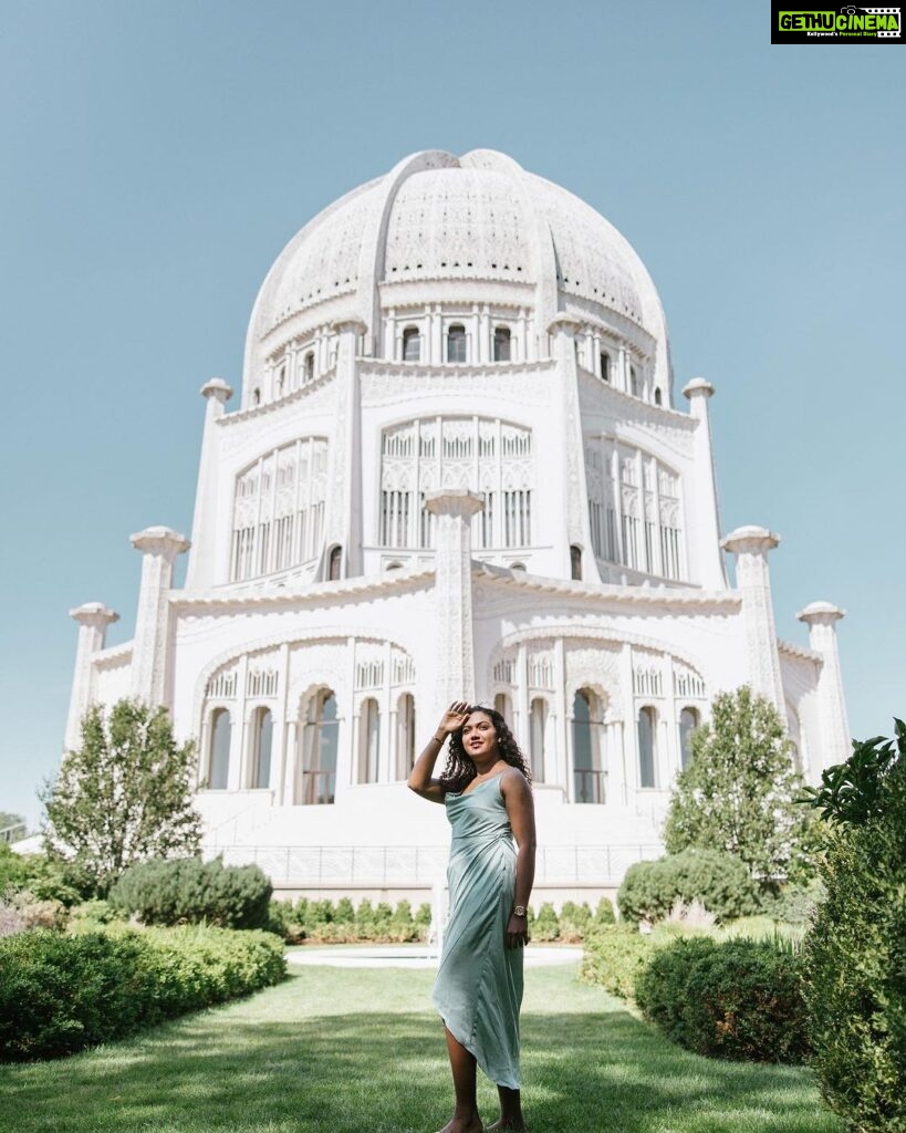 Mareena Michael Kurisingal Instagram - Pictures by @visuals.by.shawn Stylist @anooparavindh2020 Baha'ï Temple Chicago
