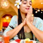 Masoom Shankar Instagram - Peace within, I look for! Do you? P.S. Finally catching my break✨ . . . #masoommusafir #nofilter #maasoomshankar #solotravel #vacay #goa #breakfastlover W GOA