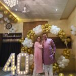 Maulika Patel Instagram - Celebration Of My Creators Mummy Pappa and My 2nd Parents My Kaka Kaki’s Happy Bearable 40 years of togetherness 😅🤗♥️ All I would like to say to both of you couples is to don’t stop loving or pampering me 😜 Love you My couples ♥️ Happy Anniversary Mummy Pappa ♥️ @brp_1959 @alkapatel924 🌸 Happy anniversary in advance kaka kaki ♥️ @sharad1675 @menayana123 🌸 Will miss you and come back really quick this time 🫶🏻 #40thanniversary #celebration #love #parents #family #bond #ilovemyblessedlife💕