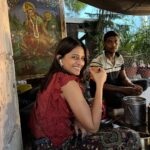 Maulika Patel Instagram – दो पल की ज़िंदगी से एक उम्र चुरानी है| 💫 

P.c: @chinni_suji09 📸

#ishqebanaras #banaras #traveldiaries #love #travel #ghat #boatride #sukoon #gangaaarti #harharmahadev #vibes #belief #hostellife #hostelstay #gosolo #solotravel #peace #strangersbecomingfriends #spreadlove #spreadpositivity #ilovemyblessedlife💕