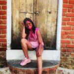 Maulika Patel Instagram - होली 🌸 “रंगो से भरी ख़ुशियों वाली होली “ #festival #holi #colors #friends #celebration #ritual #play #dance #rangbarse #bhang #happiness #pushkar #pushkarholi #blessings #ilovemyblessedlife💕