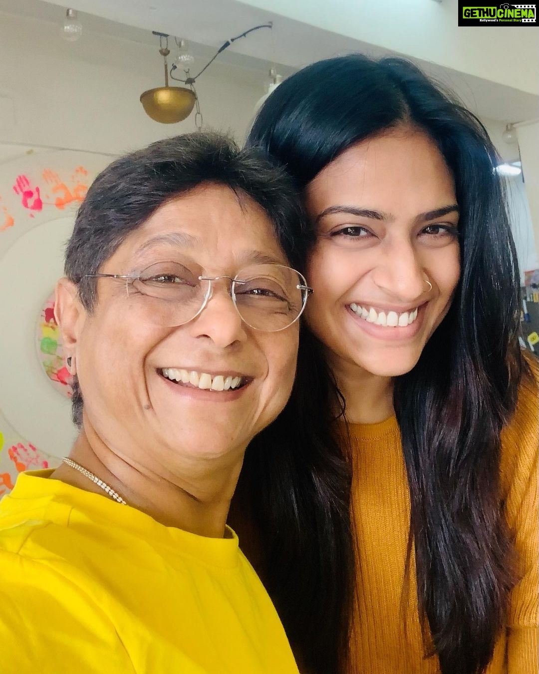 Maulika Patel Instagram - Happy birthday to the child who loves the moon and shouts “એ ચાંદો" 🌙 when he sees the moon. who loves aeroplanes (વિમાન) ✈️ A person who knows how to live a life fully with liveness,laughter,excitement,positivity. Who is tough,Loveable,practical a mix combo of a perfect person. You are an inspiration My lady 🌸 @meenagheewala 💕 It’s hard to be apart from you 🥹but.. will be back soon 🤗 I love you so much ♥️ Happy happy Year To You 💫 #love #happybirthday #happiness #littlemoments #memories #life #meenagheewala ♥️