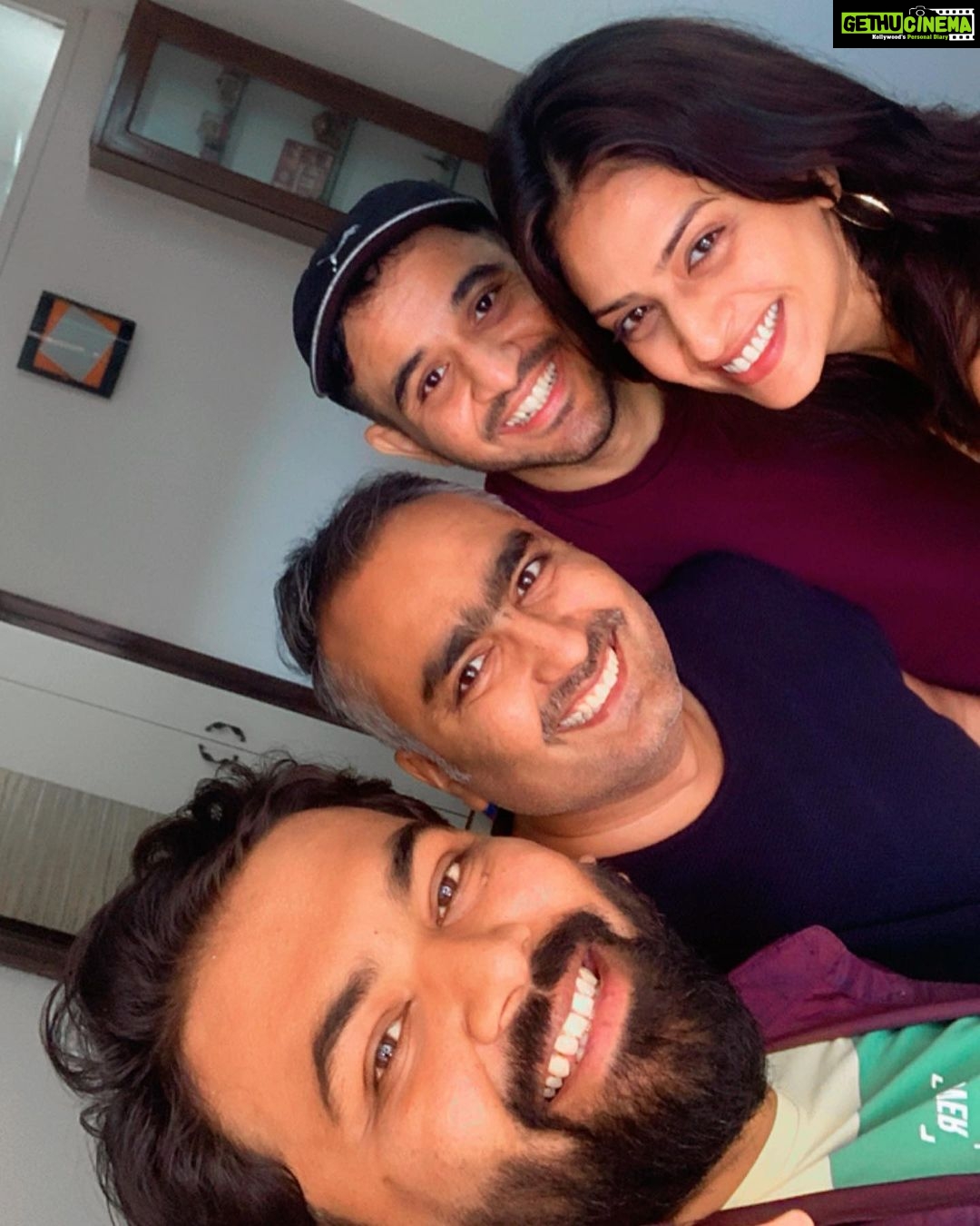 Maulika Patel Instagram - Love love & loveeee ♥️ So blessed to have around people who truly loves me 🤗 Met My 2nd parents After 3 years 🎁 @sharad1675 @menayana123 🤗 #hapinessoverload 😃 Thank you each & everyone for your birthday wishes by your presence or calls or msgs or social media ♥️#soblessed દિલ થી Thank you for celebrating My day @brp_1959 @alkapatel924 @imneepa25 @jackpatel @almaari_by_kranti @vekariyakavya @gaurangvekariya @harshshaah @jankishah201 @iamallokrthakar @dhimir.pipavat @aanchalshah21 @jaymeetshah @kuntalamarhansh @thatschetan @k.shayna 🌸 #birthday #birthdaygirl #love #family #friends #littlelove #life #ilovemyblessedlife💕