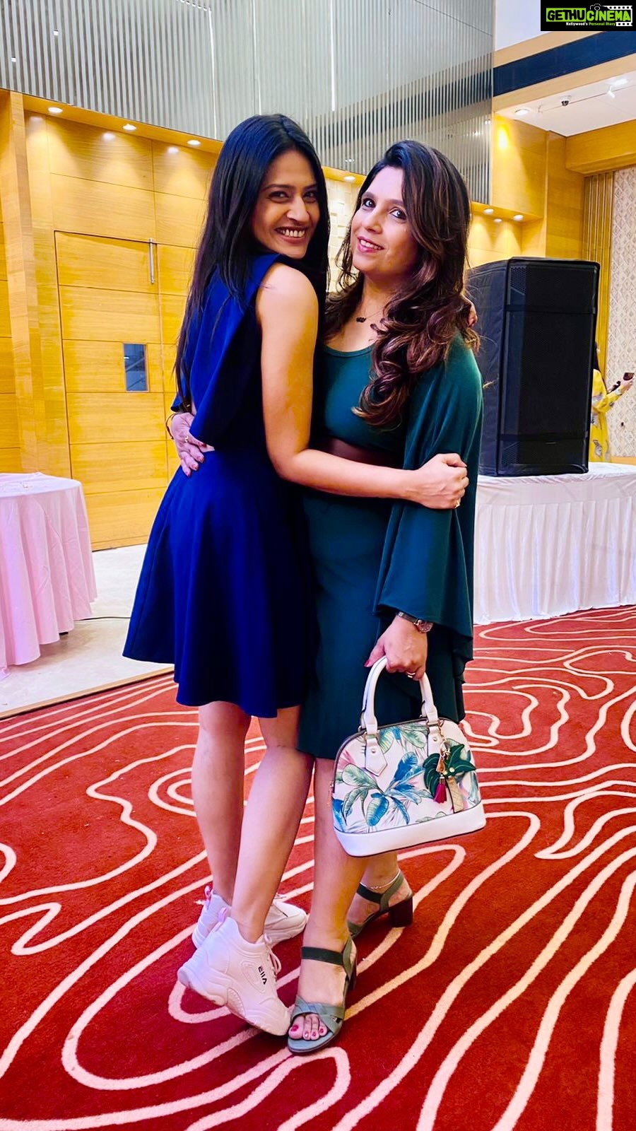 Maulika Patel Instagram - Bhabhooo the name given by one & only @sunny_2991 Thank You For the name & the person because of you we Met each other 🤗♥️ Bhabho We shared many happy happening memories together and will create moree.. it’s been many years of our friendship and i am so grateful for that. You are the most amazing human,a caring friend and the wonderful host. You always tried your best to gather everyone because you love us And i love you more 🤗♥️ watching you gossiping is the most adorable part 😀 you are one of the bindas and same way very emotional person. I am so fortunate to have you in my life 💫 Cheers to Our Love & lifelong Bond 🍻 Wishing You A very happy birthday Bhabho 🎂🤗 @rachudesai8 💖 More love & happiness To You 😘💖 More love to you tooo @trishaandesai @ruturaj31 😀♥️