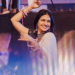 Maulika Patel Instagram – નવલી નવરાત્રી ❤️

One of the best Garba Night @swagdandiya2022 🌟

Thank you for the invitation @rajpatel_00 @dhruvats_ 🌸 

Captured By: @mack_9221 📸 

#garba #garbanight #swagratri #swagdandiya2022 #ahmedabad #friends #fun #steps #dodhiyu #love #navratri #ilovemyblessedlife💕