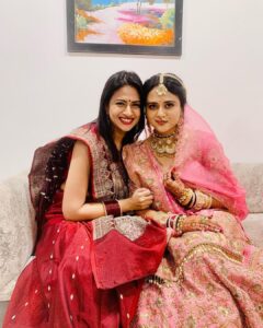 Maulika Patel Instagram - खुशियाँ दा चढ़ेया अज्ज वेल्ला वे
सारेयान ने नाचना सारेयान ने गौना वे
खुशियाँ दा चढ़ेया अज्ज वेल्ला वे
सारेयान ने नाचना सारेयान ने गौना वे ♥️ 

Happiness When Your little ones got married 😘

#wedding #love #lovemarriage #friendship #friendshipgoals #happiness #ilovemyblessedlife💕